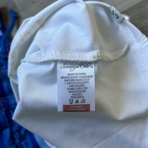 NWT Baby Boy Graphic Rashguard Swim Top & Trunks Set, White/Blue - Picture 6 of 8